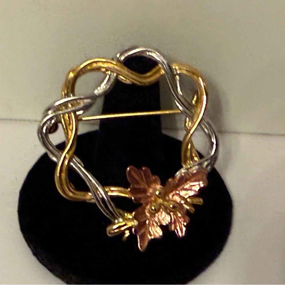 DANECRAFT BROOCH SILVER GOLD WREATH PINK LEAVES VINTAGE SIGNED